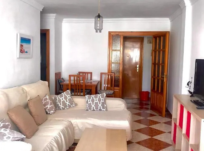 2 Minutes From The Beach!!! Great Apartment!!! *